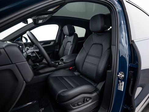 Certified 2026 Porsche Cayenne S image 5