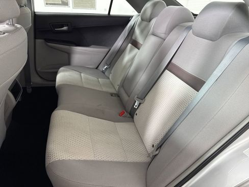 Used 2013 Toyota Camry LE FWD image 13
