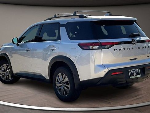 New 2025 Nissan Pathfinder SV w/ Black Appearance Package image 3