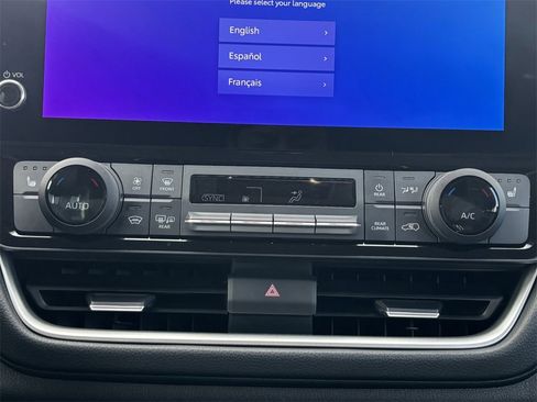 Certified 2025 Toyota Grand Highlander XLE image 28