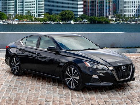 Used 2020 Nissan Altima 2.5 SR image 3