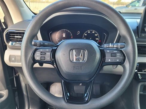 Used 2023 Honda Pilot LX image 26