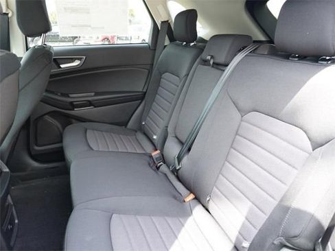 New 2024 Ford Edge SE image 7