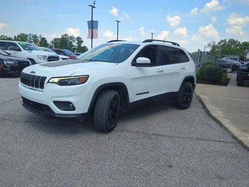 Certified 2021 Jeep Cherokee Latitude Plus AWD/4WD image 5