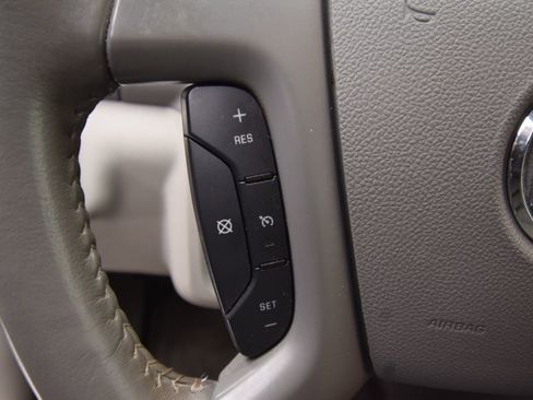 Used 2017 Buick Enclave Convenience image 29