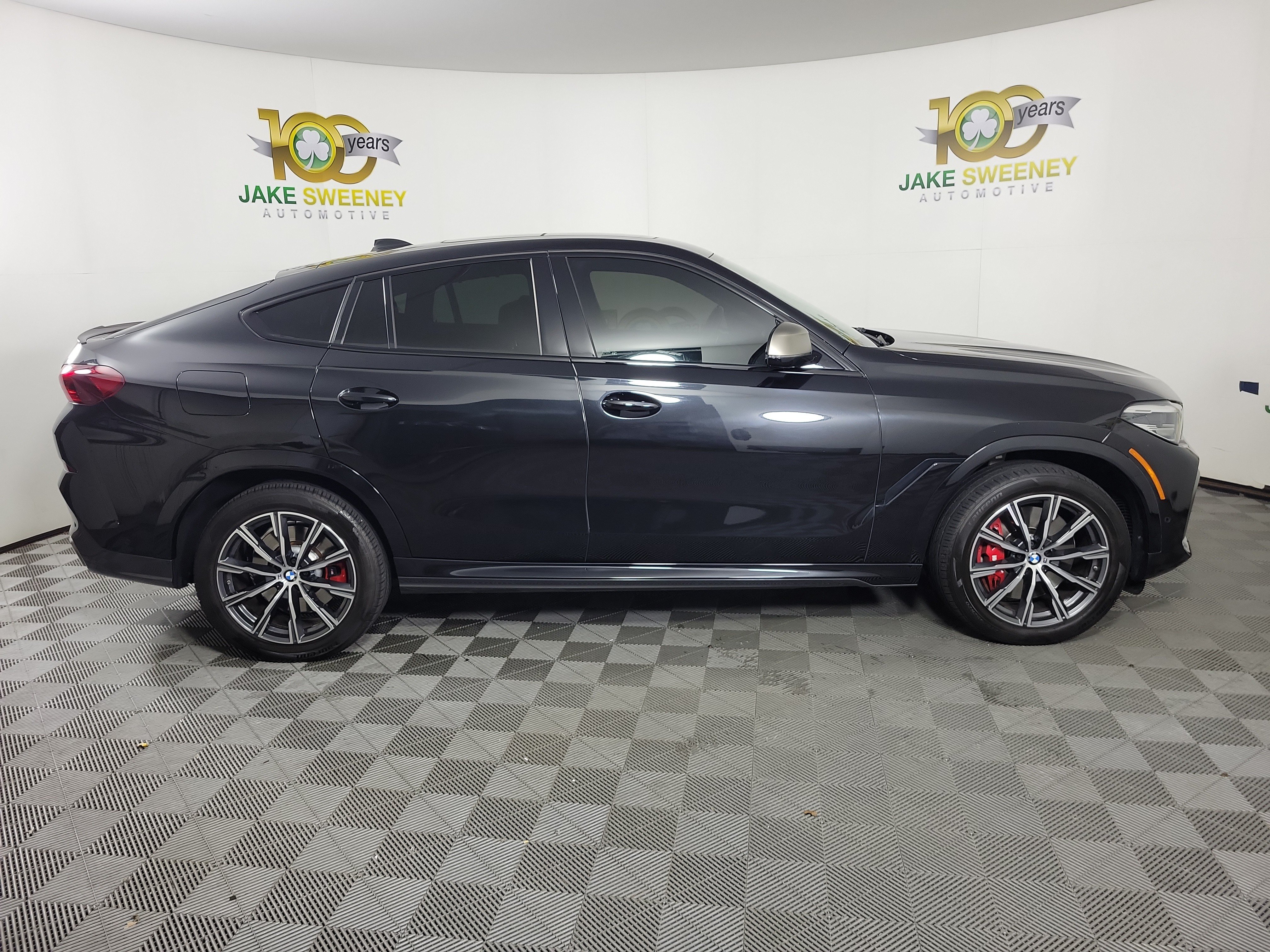 Used 2022 BMW X6 M50i w/ Premium Package AWD/4WD image 4