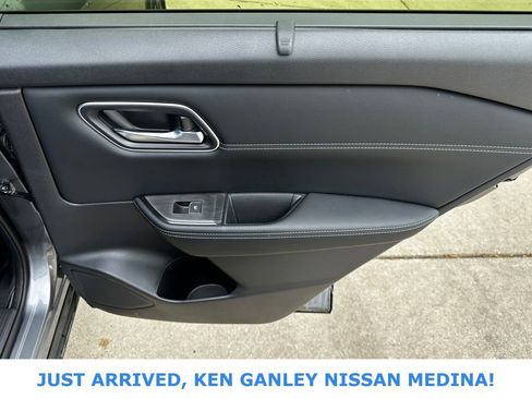 Certified 2026 Nissan Rogue Platinum w/ Platinum Premium Package AWD/4WD image 20