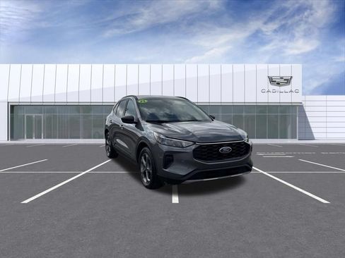 Used 2025 Ford Escape ST-Line FWD image 1