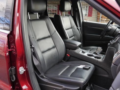 Used 2021 Jeep Grand Cherokee Limited w/ Trailer Tow Group IV image 26