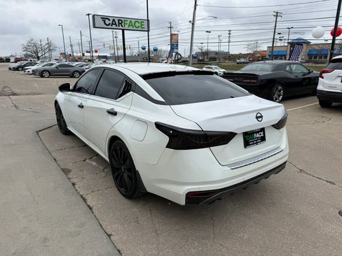 Used 2022 Nissan Altima 2.5 SR w/ Midnight Edition Package image 8