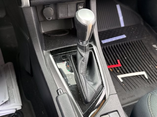 Used 2019 Toyota Corolla LE FWD image 34