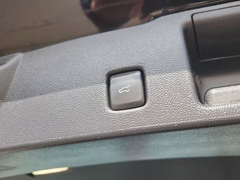 Used 2025 Ford Escape Platinum image 13