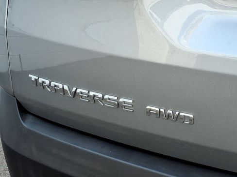 Used 2023 Chevrolet Traverse LS AWD/4WD image 17