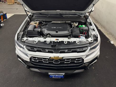 Used 2022 Chevrolet Colorado LT w/ LT Convenience Package image 11