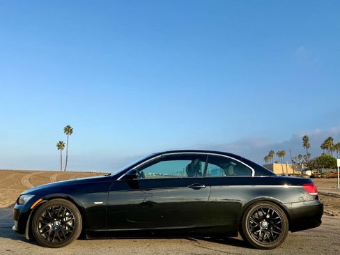 Used 2008 BMW 335i Convertible w/ Premium Pkg image 3