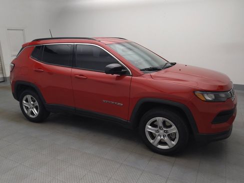 Used 2023 Jeep Compass Latitude w/ Convenience Group AWD/4WD image 11