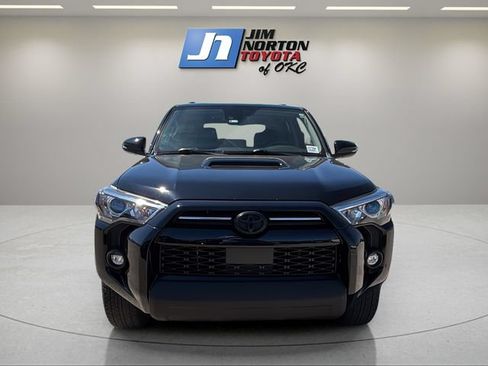 Used 2021 Toyota 4Runner TRD Off-Road Premium w/ Moonroof Package AWD/4WD image 2