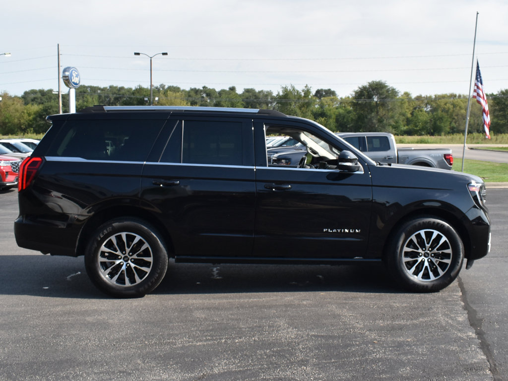 Used 2025 Ford Expedition Platinum AWD/4WD image 16