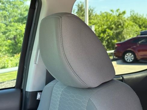 Used 2017 Toyota Tacoma SR5 w/ Tow Package image 12