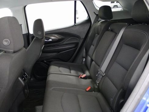 Used 2024 GMC Terrain SLE w/ Driver Convenience Package image 18