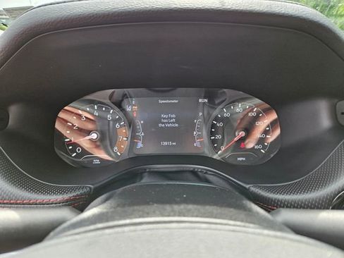 Used 2022 Jeep Compass Trailhawk AWD/4WD image 30