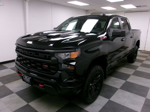 Used 2022 Chevrolet Silverado 1500 Custom Trail Boss AWD/4WD image 1