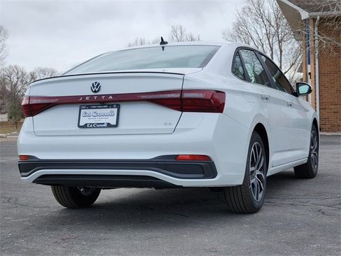 New 2025 Volkswagen Jetta SE image 7