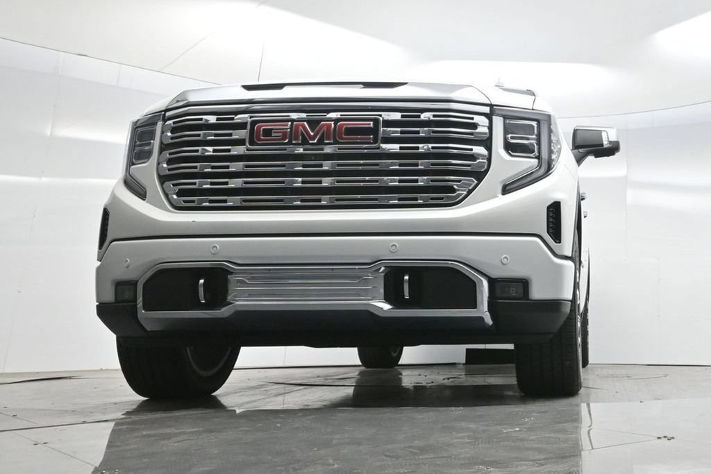Used 2023 GMC Sierra 1500 Denali w/ Denali Reserve Package AWD/4WD image 13