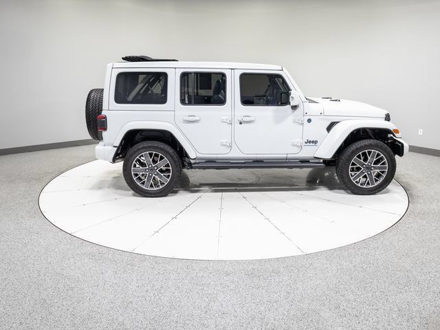 Used 2024 Jeep Wrangler High Altitude AWD/4WD image 8
