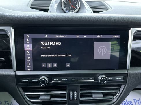 Used 2020 Porsche Macan image 21