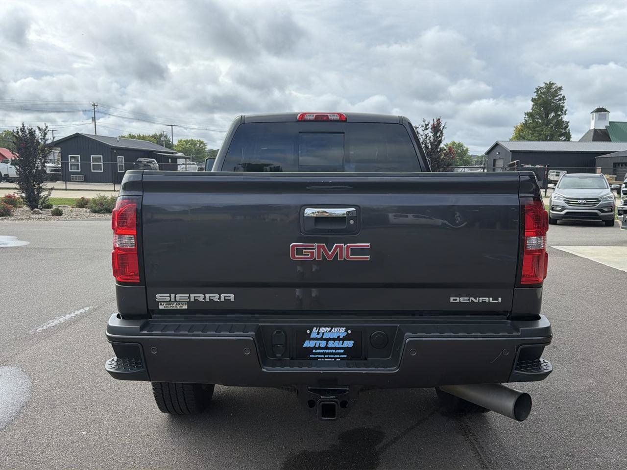 Used 2015 GMC Sierra 2500 Denali w/ Duramax Plus Package AWD/4WD image 5