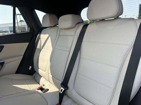 Certified 2025 Mercedes-Benz GLC 300 4MATIC image 7