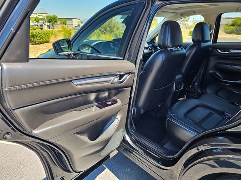 Used 2025 MAZDA CX-5 AWD 2.5 S w/ Preferred Package image 18