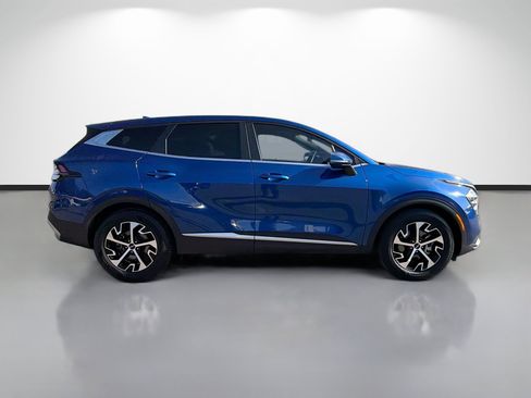 Used 2024 Kia Sportage EX image 2