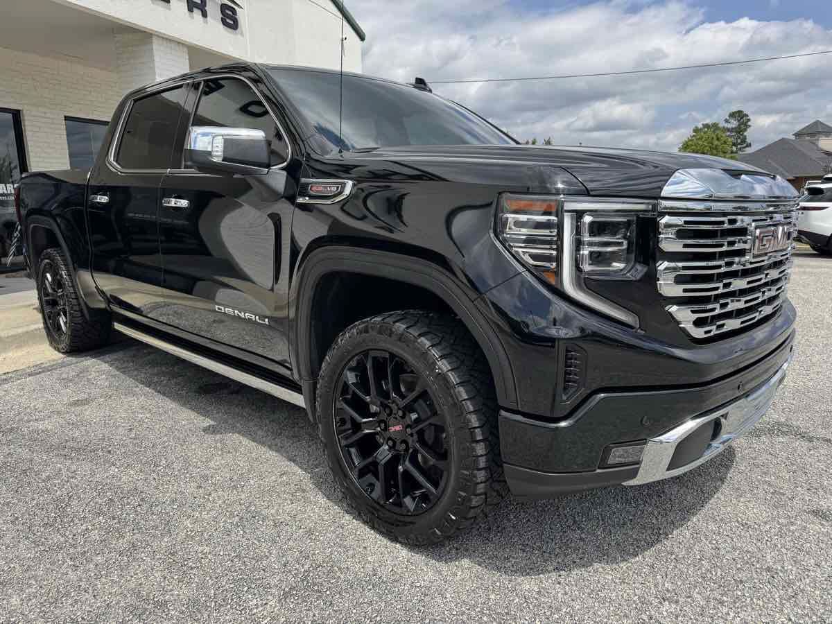 Used 2023 GMC Sierra 1500 Denali AWD/4WD image 42