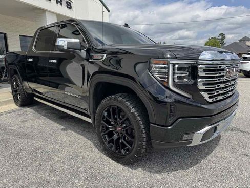 Used 2023 GMC Sierra 1500 Denali AWD/4WD image 42