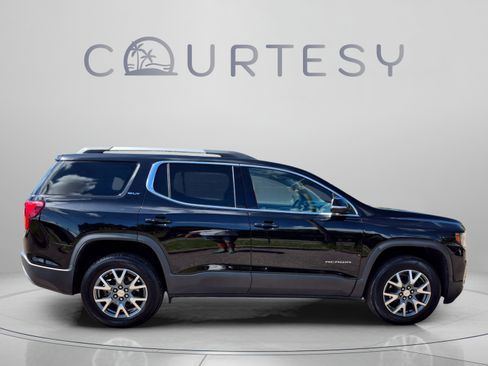 Used 2023 GMC Acadia SLT FWD image 8