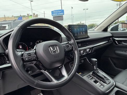 Used 2023 Honda CR-V EX-L image 16