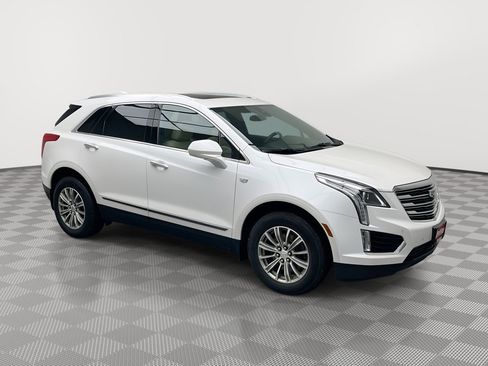 Used 2017 Cadillac XT5 Luxury w/ Driver Awareness Package image 1