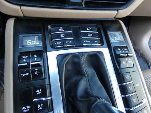 Used 2019 Porsche Macan image 57