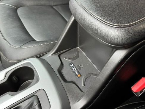 Used 2019 Chevrolet Colorado ZR2 AWD/4WD image 21