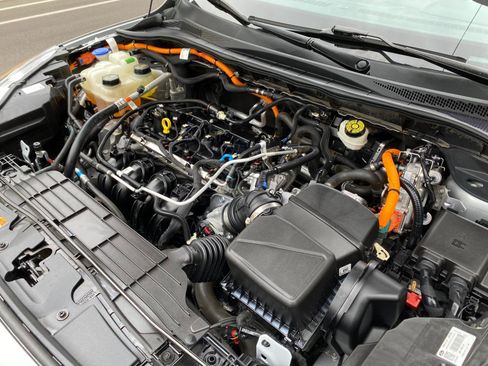 Used 2020 Ford Escape Titanium w/ Titanium Premium Package 2.0 image 15