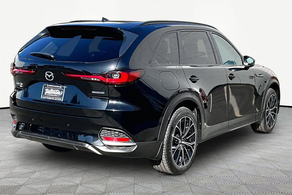 Certified 2025 MAZDA CX-70 Plug-In Hybrid w/ Premium Pkg AWD/4WD image 2