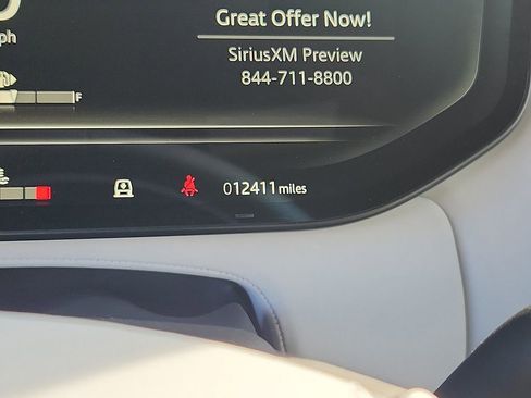 Used 2023 Land Rover Range Rover Sport SE Dynamic image 18