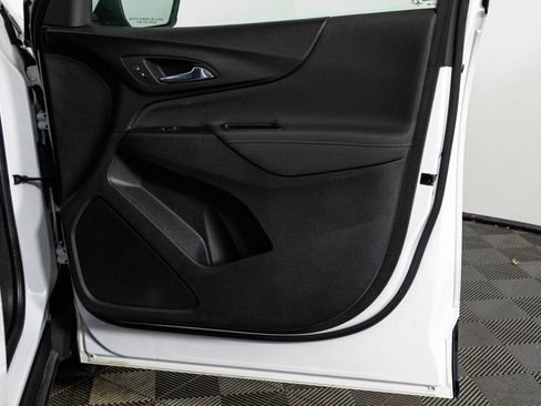 Used 2023 Chevrolet Equinox RS image 41