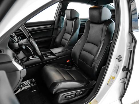 Used 2018 Honda Accord Sport image 31