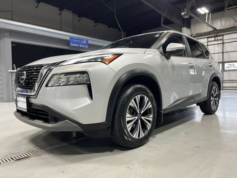 Used 2023 Nissan Rogue SV AWD/4WD image 3
