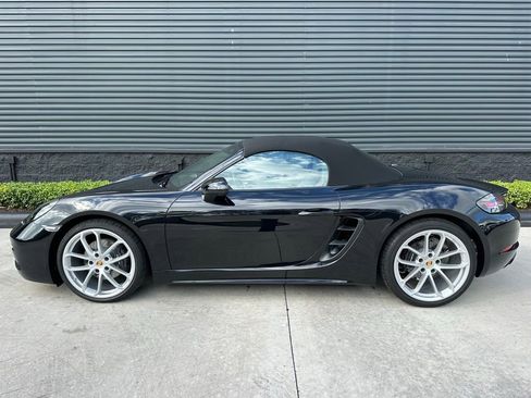 Used 2025 Porsche 718 Boxster image 2