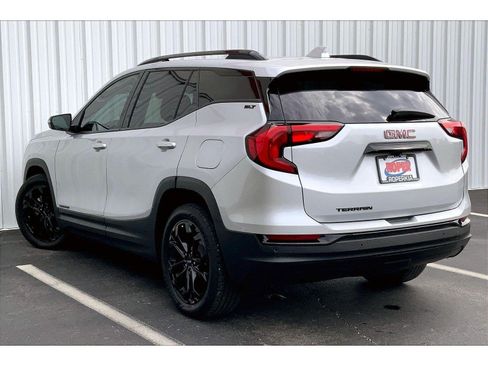 Used 2021 GMC Terrain SLT w/ Elevation Edition FWD image 10