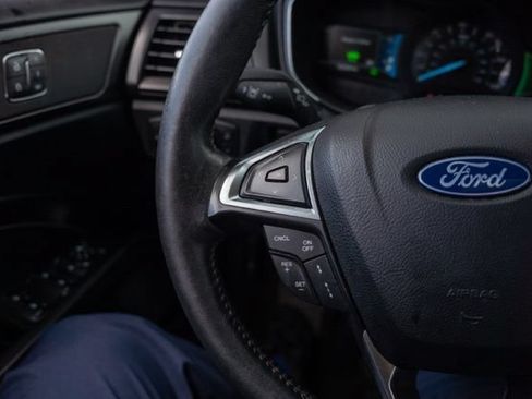 Used 2020 Ford Fusion Titanium FWD image 16